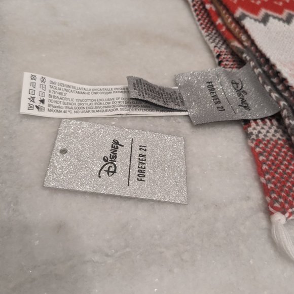 Brand NWOT Limited Edition Disney x Forever 21 Mickey & Minnie Scarf - Picture 5 of 10